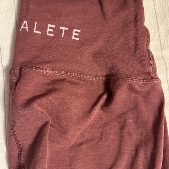 Alphalete OG legging - Picture 3 of 3